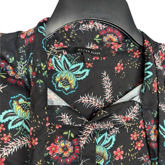 Walter Baker Ruffler Long Sleeve Floral Abstract Button Front Blouse Size Small - Picture 3 of 12